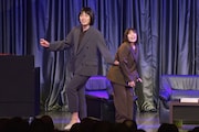 レイザーラモンRGのあるあるライブで共演する“女芸人”テトラポットチューリップの高田通天閣ことレインボー池田（左）と、そのモデルとなったカーネーション吉田（右）