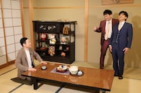 左から東野幸治、ヘッドライト