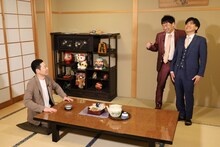 左から東野幸治、ヘッドライト