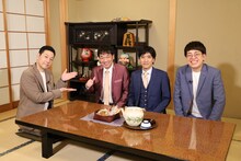 左から東野幸治、ヘッドライト、ヒューマン中村