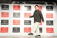 おさんぽポーズを披露するママタルト檜原