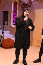 アリの衣装が一番似合うと言われる空気階段・鈴木もぐら