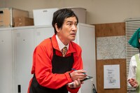 コント「全部やる店長」のワンシーン