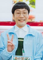 男性ブランコ平井扮する沼田大