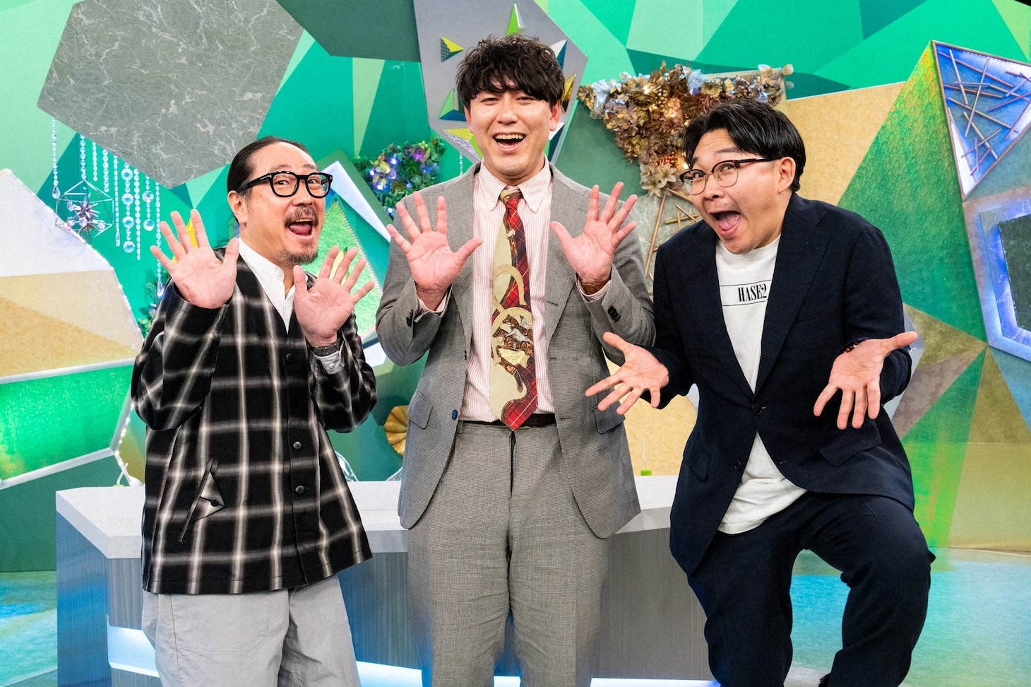 オズワルドと笑い飯・西田（左）