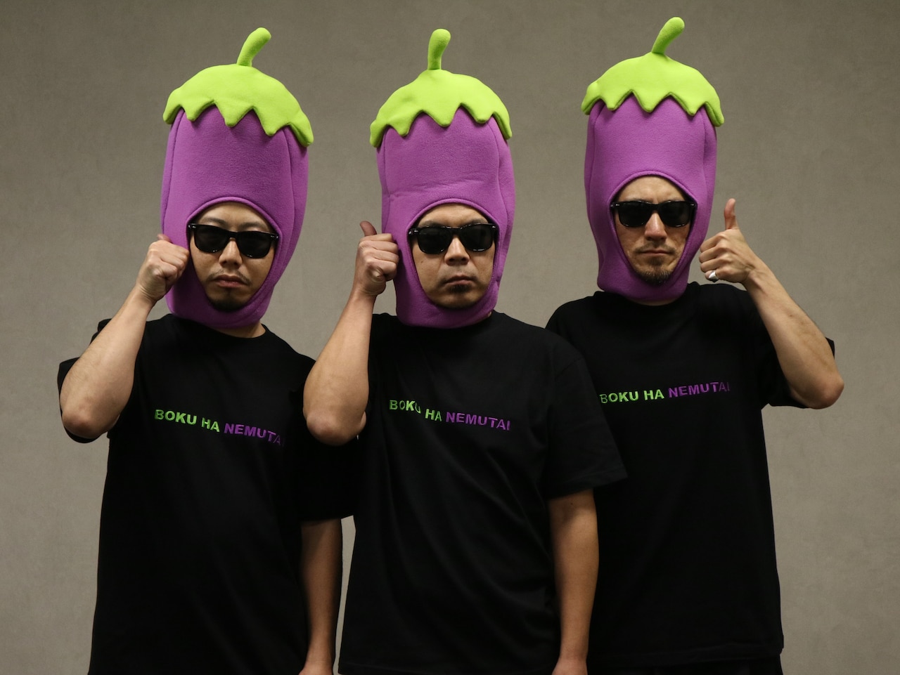 天竺川原のTシャツ、サングラス、キャップが登場「BOKU HA NEMUTAI」