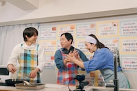 左から、猪俣周杜（timelesz）、霜降り明星せいや、浜口京子