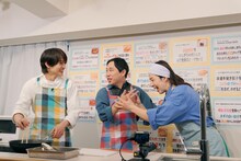 左から、猪俣周杜（timelesz）、霜降り明星せいや、浜口京子