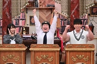 左から、えなこ、やす子、横川尚隆