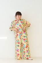 柳原可奈子が手がけるブランド「ハレテネ」から全4型発売　柄の着想は“ちぎり絵”