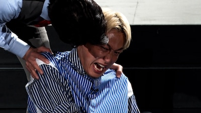 お見送り芸人しんいち