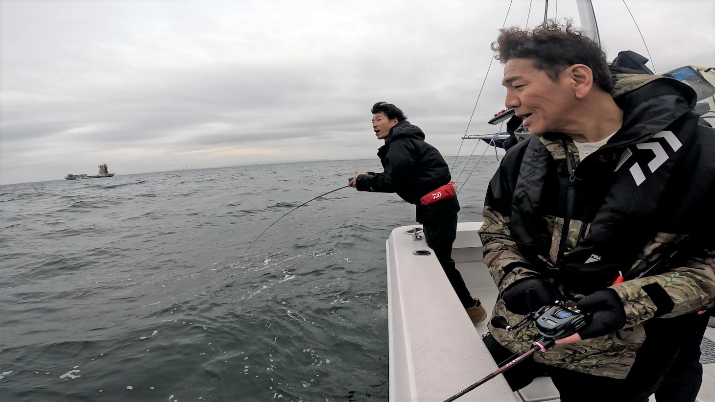 くりぃむ上田「旅サラダ」スタジオ生出演　盟友・藤木直人と横浜ロケで大人の休日旅