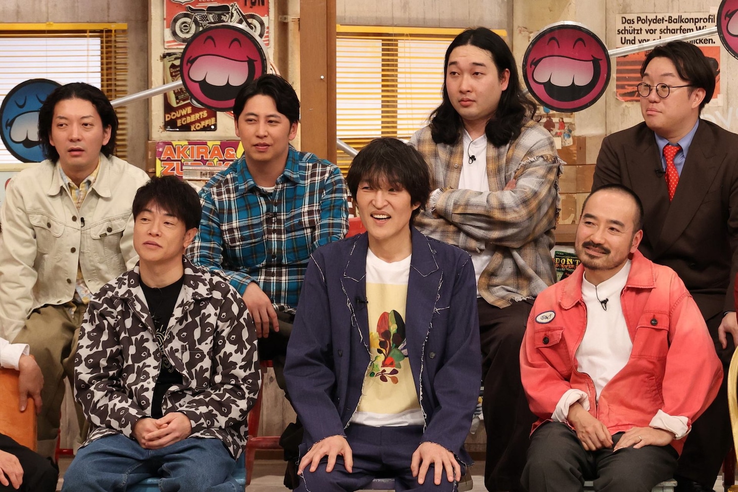 前列左から、陣内智則、千原ジュニア、かもめんたる・う大、後列左から、ニューヨーク、かが屋・賀屋、ママタルト檜原