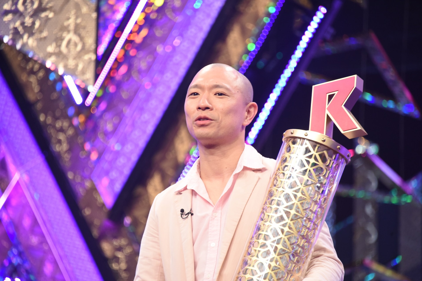 「R-1グランプリ」で優勝した今井らいぱち