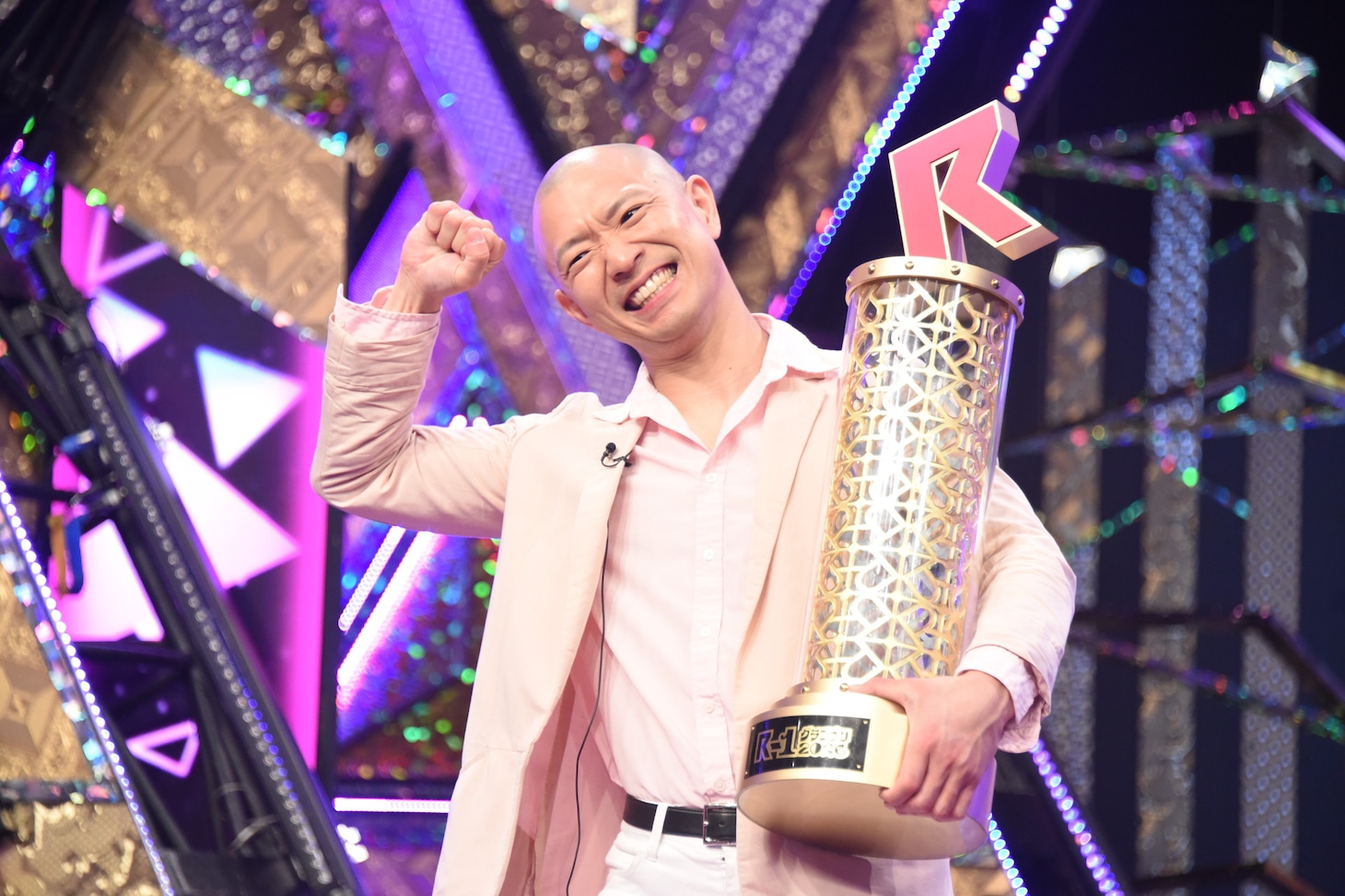 「R-1グランプリ」で優勝した今井らいぱち