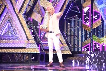 「R-1グランプリ」で優勝した今井らいぱち