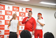 左から今井らいぱち、ななまがり初瀬、しんや