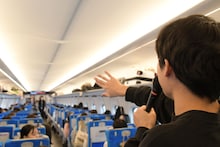 エバース、金魚番長ら東京マンゲキ芸人の貸切新幹線ツアー大盛況　あっという間の東京→新大阪