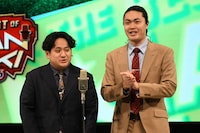 「THE BEST OF MANGEKI 2026」でネタを披露するゼロカラン