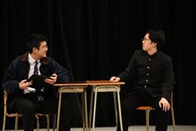 「THE BEST OF MANGEKI 2026」でネタを披露するシカノシンプ