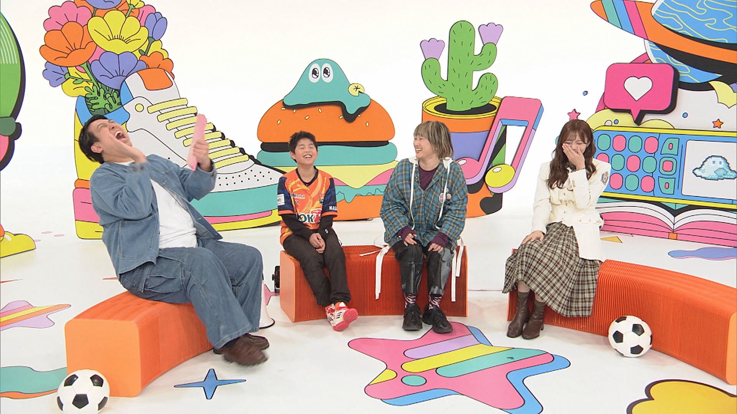 4月11日放送「サッカー沼」ではサーヤとジャンボたかおがMCを担当