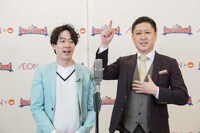 ネタを披露するドンデコルテ（写真提供：吉本興業）