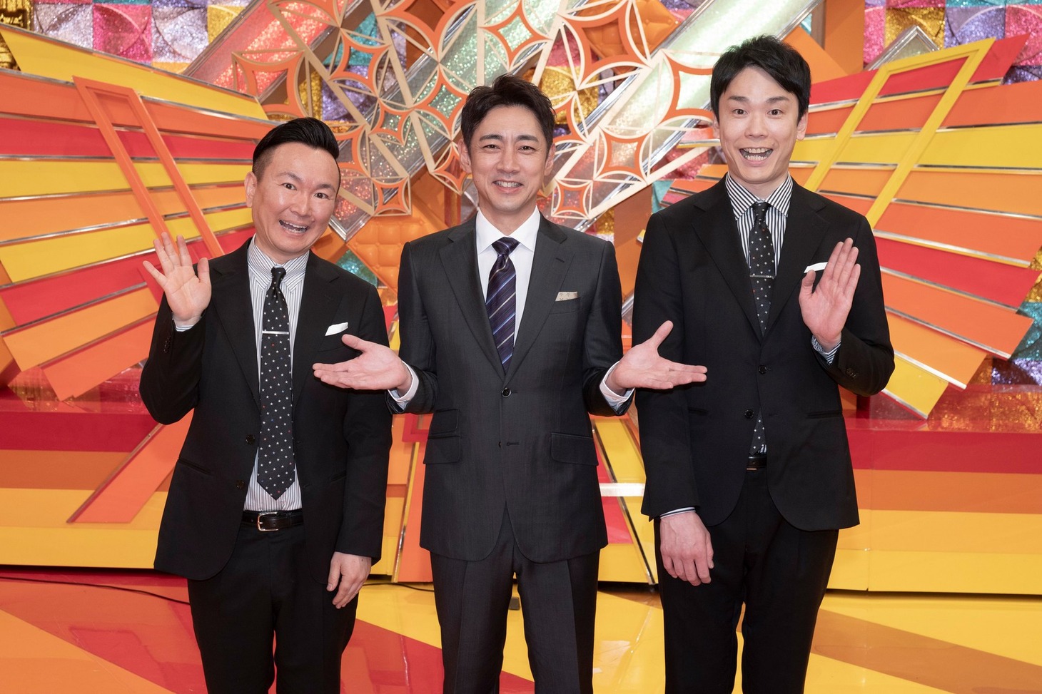 かまいたちと小泉孝太郎（中央）