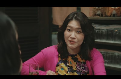 スナックのママ・みきママ役で出演する紅しょうが稲田