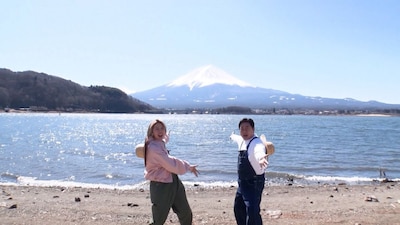 藤澤涼架（Mrs. GREEN APPLE）と渡辺隆（錦鯉）の“異色コンビ”。TBS系「バナナマンのせっかくグルメ！！」3時間スペシャルより。