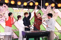 TBS中庭でのBBQに盛り上がる出演者たち