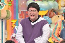 「メシ食ったのに…おやつ食べちゃう芸人」に出演する、マヂカルラブリー村上