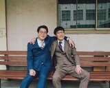 男性ブランコ。珍しい（？）肩組みショット（撮影：山村祐太郎）