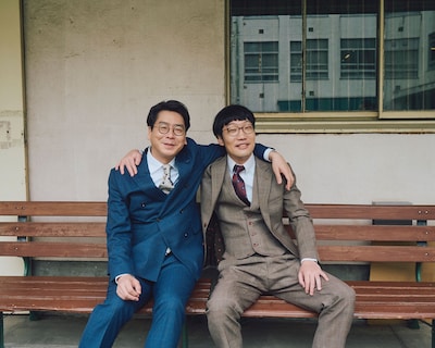 男性ブランコ。珍しい（？）肩組みショット（撮影：山村祐太郎）