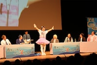 「真空ジェシカのラジオ父ちゃん」の番組イベント「真空ジェシカのイベン父ちゃん・沖縄」の様子