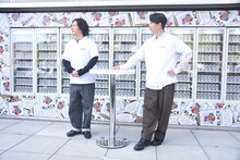 「あなたの知らないブラックニッカ展」オープニングイベントに登壇したニューヨーク