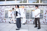 「ブラックニッカ隊」に扮したニューヨーク嶋佐