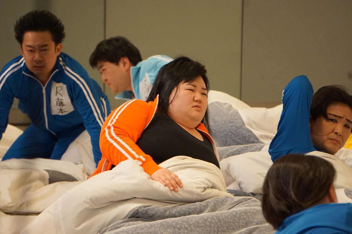 寝起きの参加芸人たち