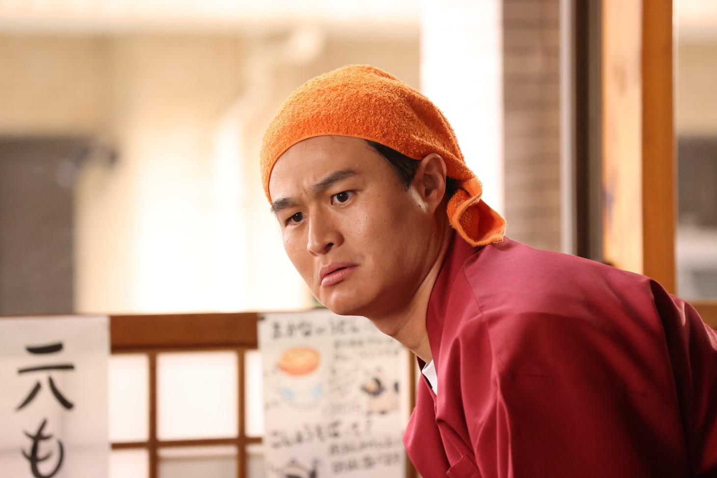 ドラマ「月夜行路 －答えは名作の中に－」に出演するティモンディ高岸