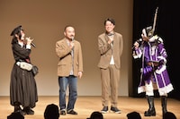 （左から）兎味ペロリナ、かもめんたる・う大、三拍子・高倉の審査員3名と、ゴー☆ジャス