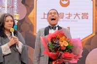 左から海原ともこ、ザ・ぼんち・ぼんちおさむ