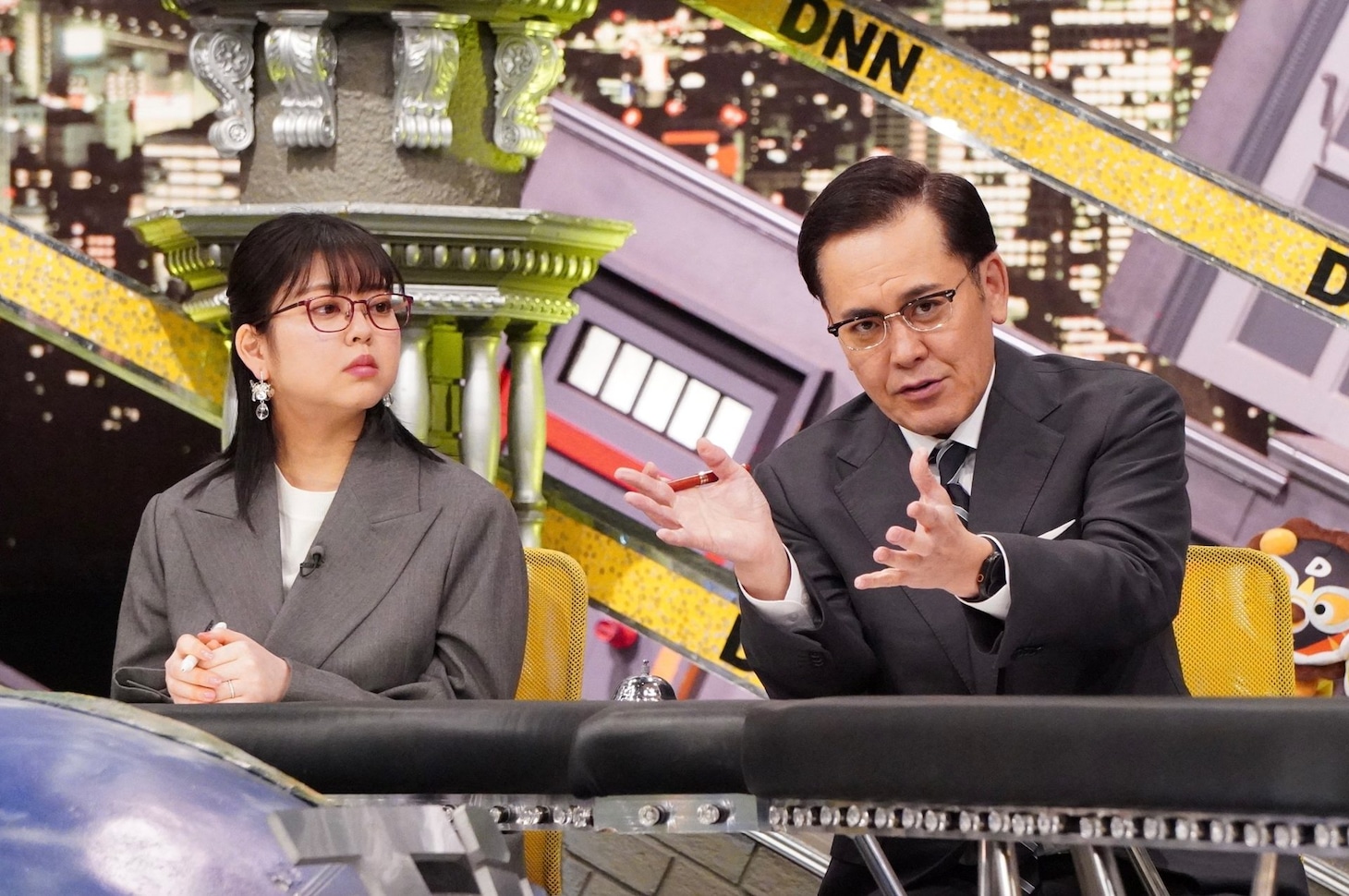 （左から）杉原千尋アナ、アリタ哲平