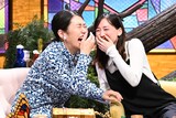左から横澤夏子、綾瀬はるか