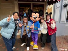 左から、ミキ、上白石萌音、佐藤栞里