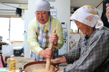 バナナマン日村運転「ひむバス」千葉県南房総市の花畑へ送迎、ナレーションは高山一実