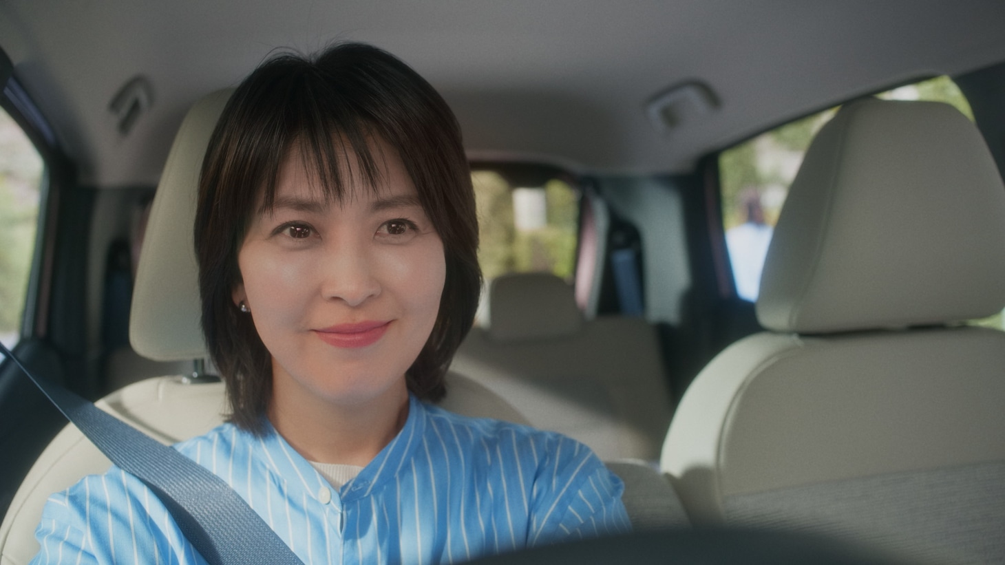 「日産サクラ」のCM「スーーーテキな毎日」編より