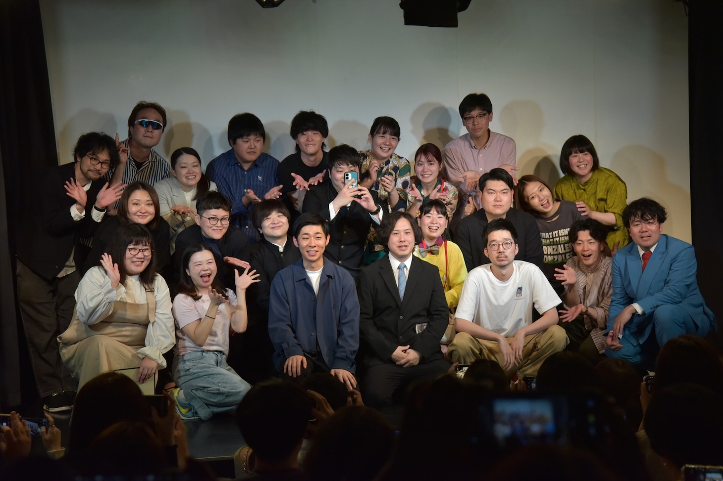 トンツカタン、ラストライブで1年目に作ったコント披露　仲間たちに囲まれてトリオ解散