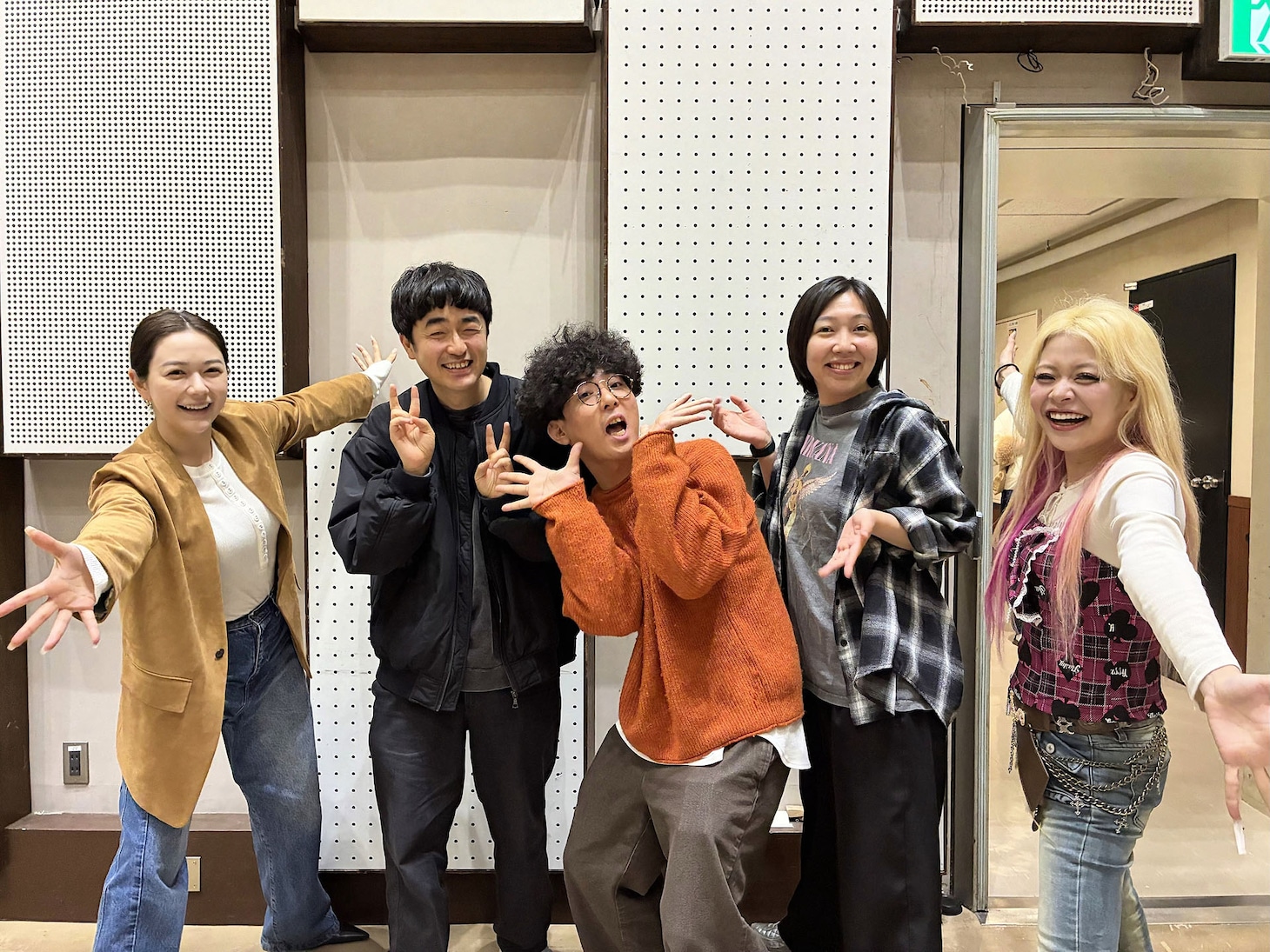 たくろうと、ゲストの村重杏奈、エルフ