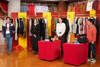 「いらない服ピッタリ売ってゴチになります」に挑戦する河合郁人、大沢あかね、村重杏奈、ナインティナイン岡村