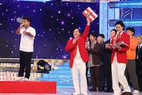 「土曜プレミアム『爆笑そっくりものまね紅白歌合戦スペシャル』」のワンシーン