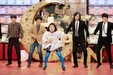 団体芸を披露する島田珠代、たくろう、ジョックロック